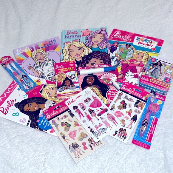 Barbie Bundle - Picture 1 of 10